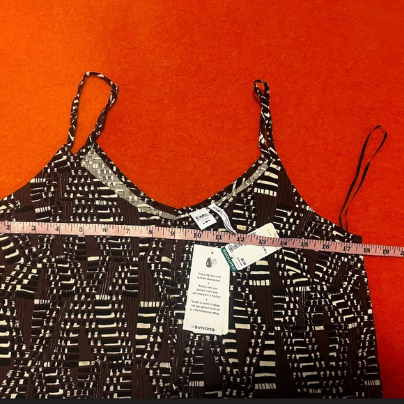 Brown, black and white abstract pattern covered buttons cami NWT - Picture 7 of 9